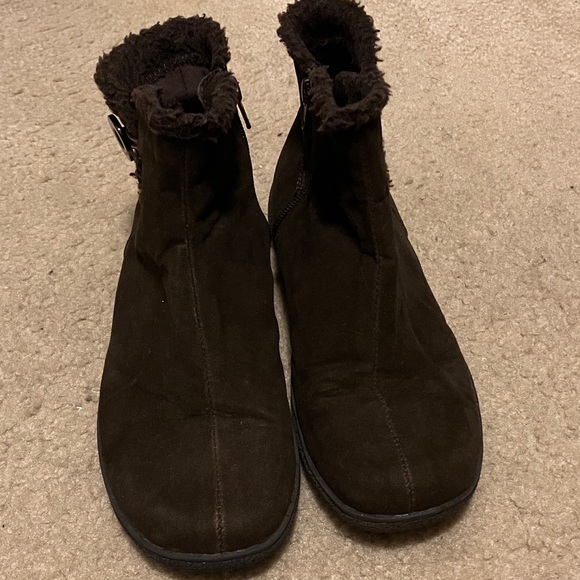 Karen Scott Brown Fur Trim Ankle Boots - Picture 7 of 7